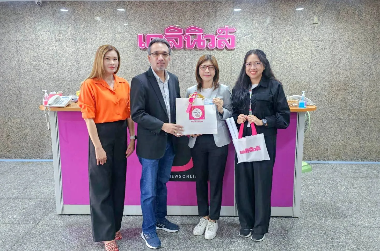 แผนกสื่อการตลาดฯ สวัสดีปีใหม่สื่อมวลชน ประจำปี 2568