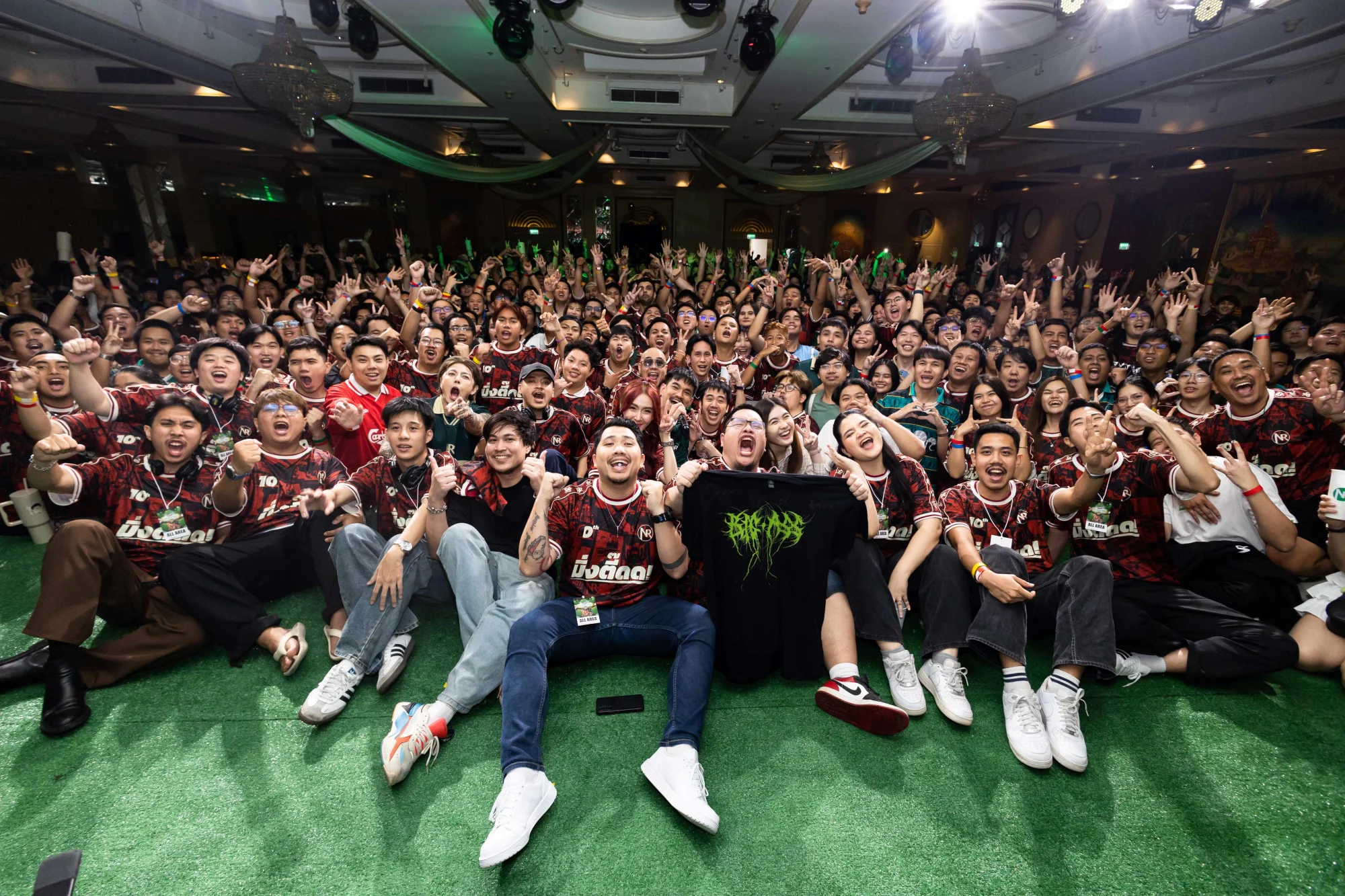 "NRsportsRadio" แฟนมิตติ้งแรก เกินต้าน! ฮากระจาย ซึ้งทะลัก มันส์จัดเต็ม เซอร์ไพรส์ไม่ยั้ง!