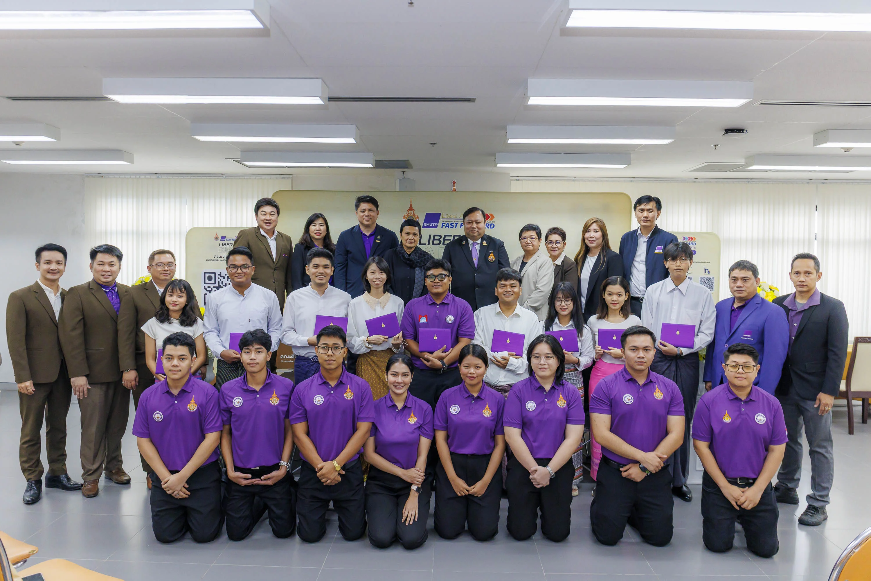 มทร.พระนคร ร่วม MGT มอบประกาศนียบัตรแก่ผู้สำเร็จหลักสูตรโรงแรมและเรือสำราญ พร้อมหารือเปิดหลักสูตรภาษารัสเซียและระบบขับเคลื่อนไฟฟ้า รองรับการเติบโตของตลาดแรงงาน
