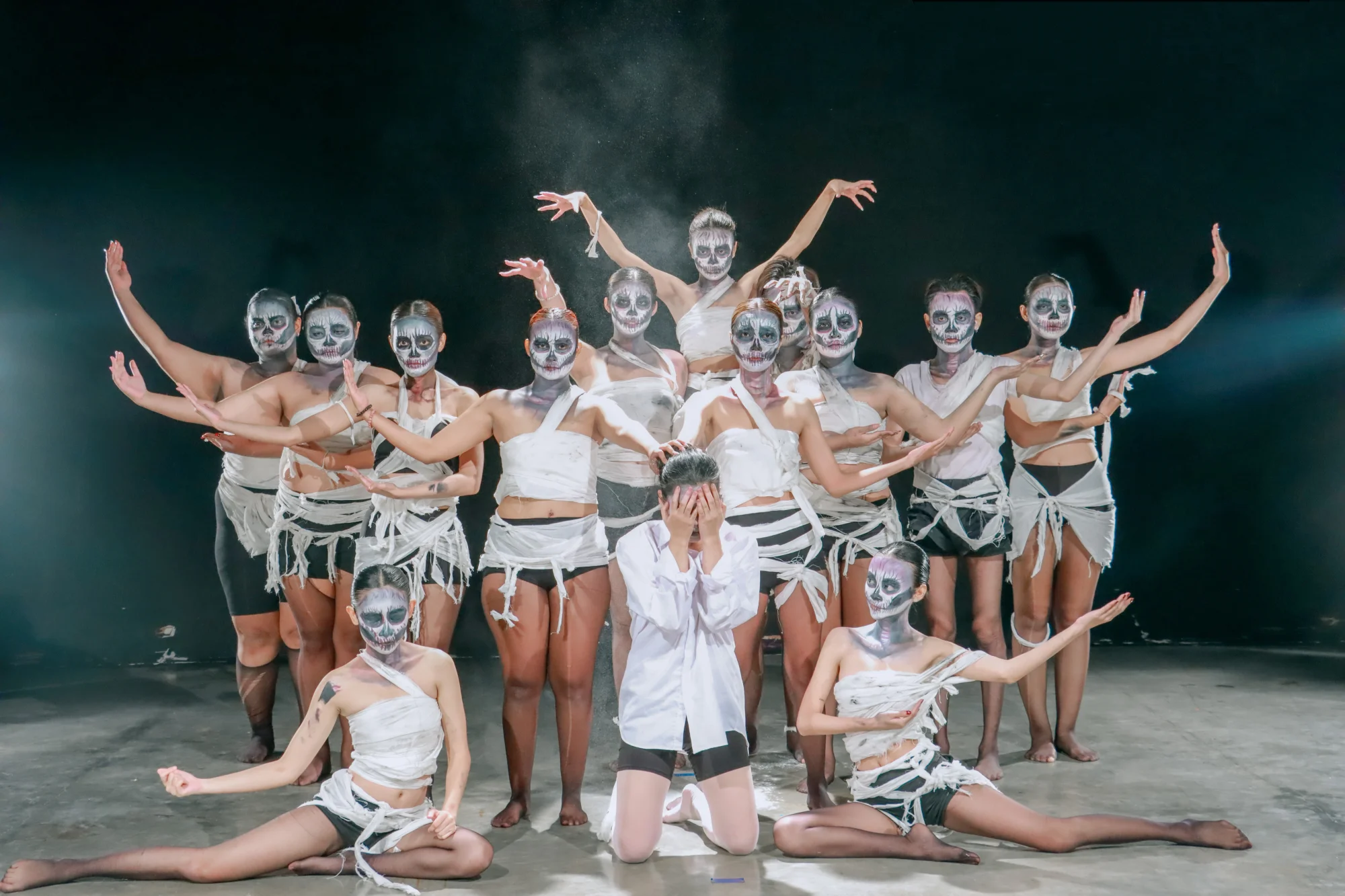 จากห้องเรียนสู่เวทีจริง นักศึกษานิเทศฯ DPU โชว์ฝีมือ สะท้อนตัวตนผ่านการแสดง