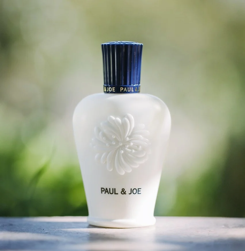 เนรมิตงานผิวสวยเป็นธรรมชาติด้วย PAUL &amp; JOE SMOOTHING FOUNDATION PRIMER Limited Edition