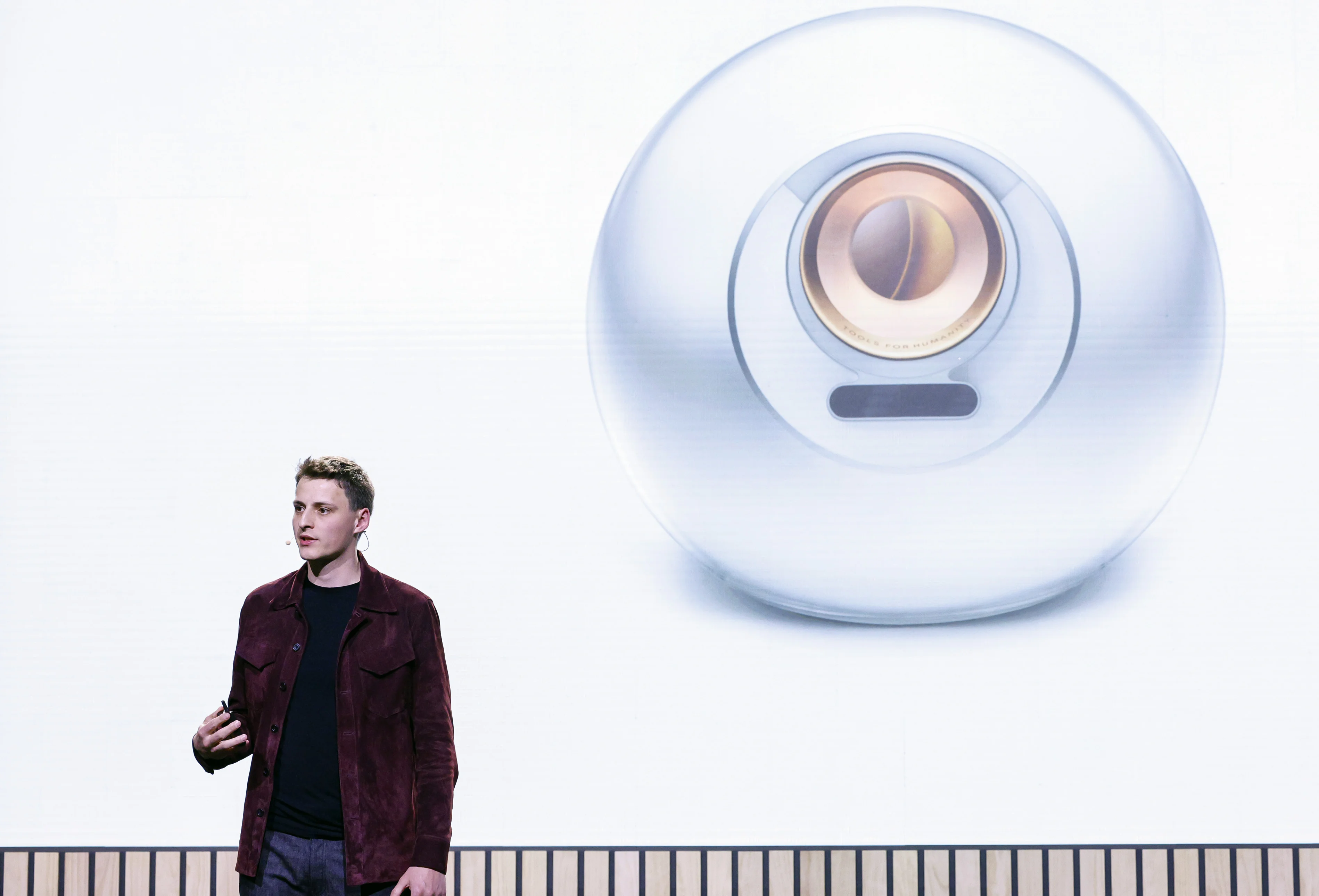 World Unveils Game-Changing Tools: Visa Card, USDC Integration, U.S. Launch, and DeFi Breakthroughs for Verified Humans