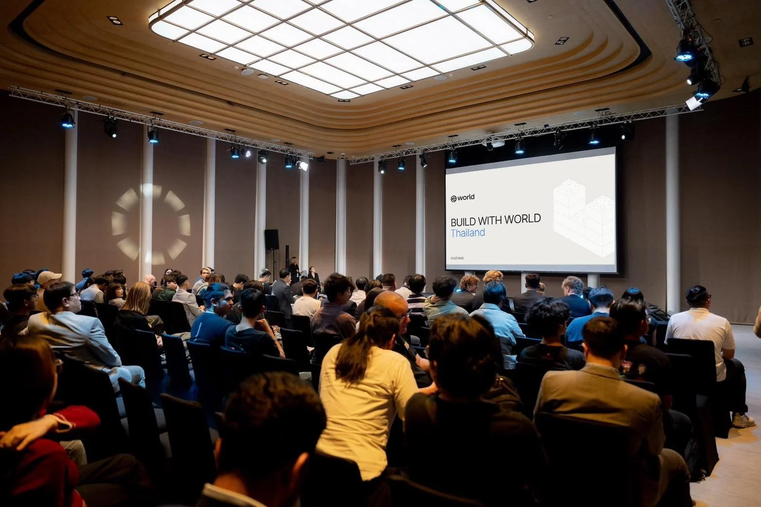 “Build with World” ครั้งแรกในไทย รวมสุดยอดนักพัฒนาระดับประเทศกว่า 100 ชีวิต จุดประกาย Web3 ที่ขับเคลื่อนโดยมนุษย์ ไม่ใช่บอท