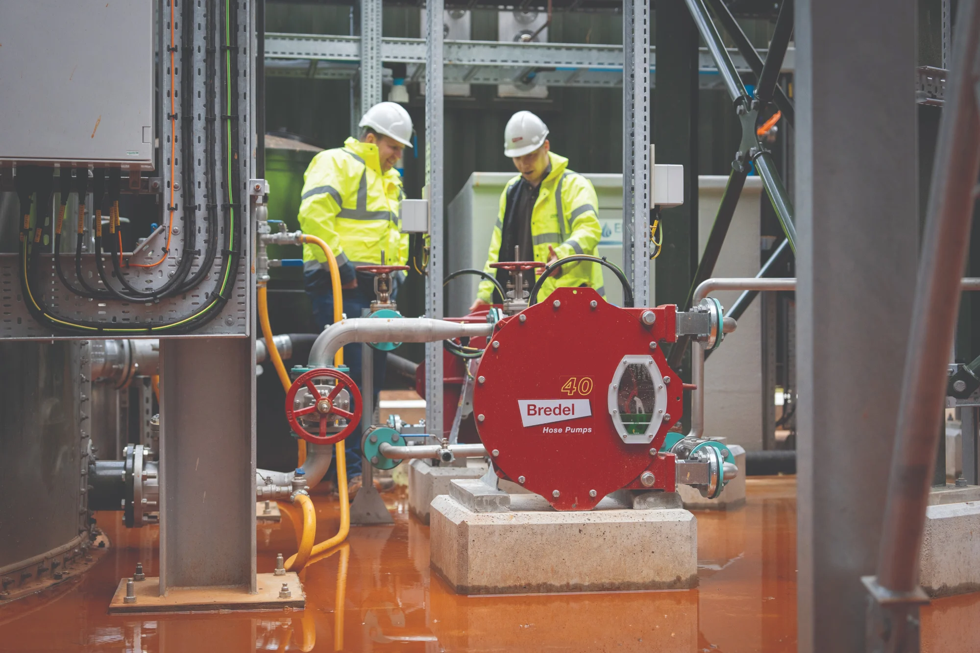 Watson-Marlow Fluid Technology Solutions highlights the sustainability benefits of Qdos H-FLO and Bredel Hose Pumps at Oil &amp; Gas Roadshow