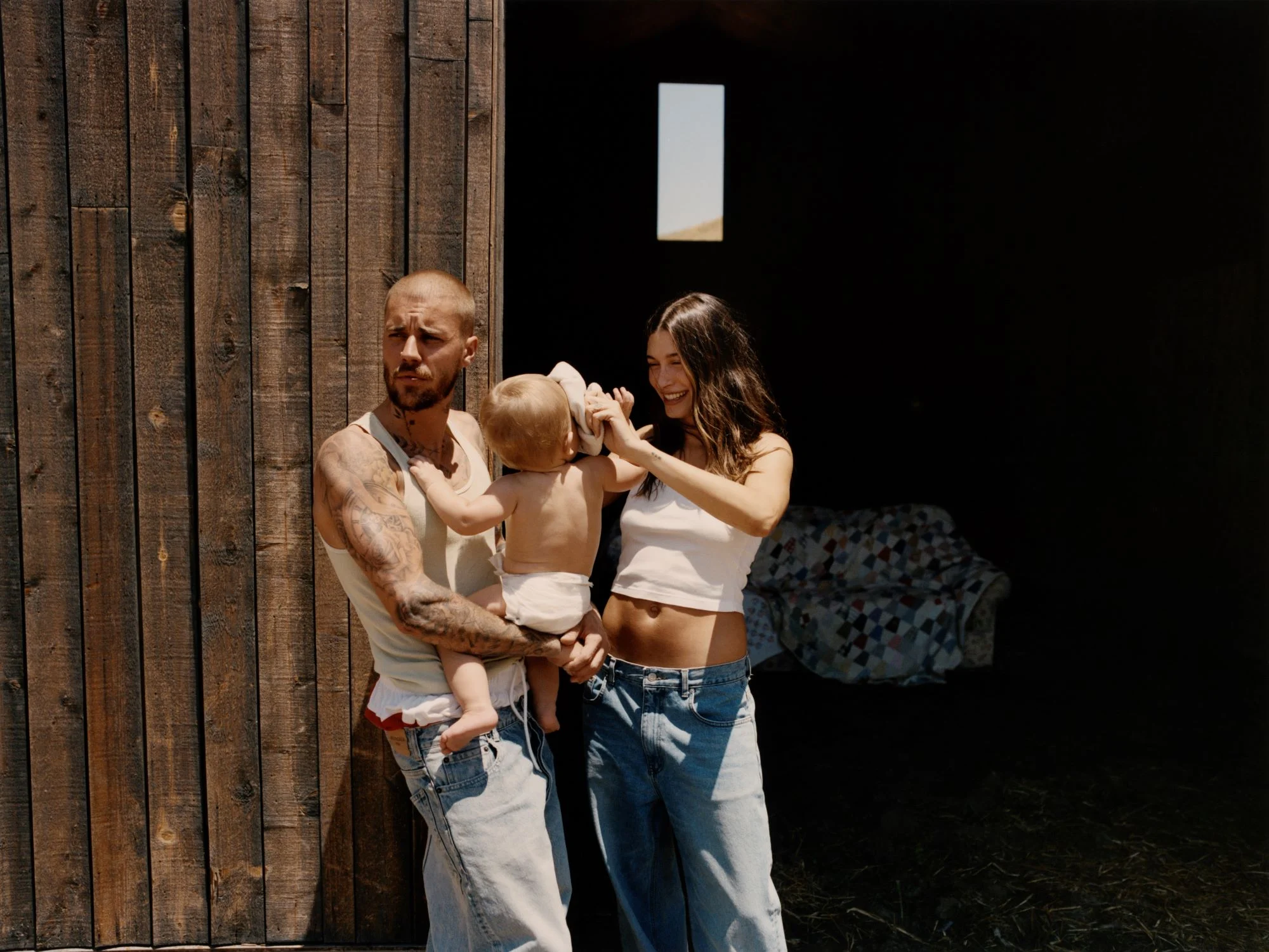 Justin Bieber เซอร์ไพรส์ต่อเนื่อง! ส่ง SWAG II อัลบั้มเต็มพร้อมเพลงใหม่อีก 23 เพลง ซาวด์หวานอบอุ่นฟังง่าย สานต่อความสำเร็จในฐานะศิลปินอย่างงดงาม