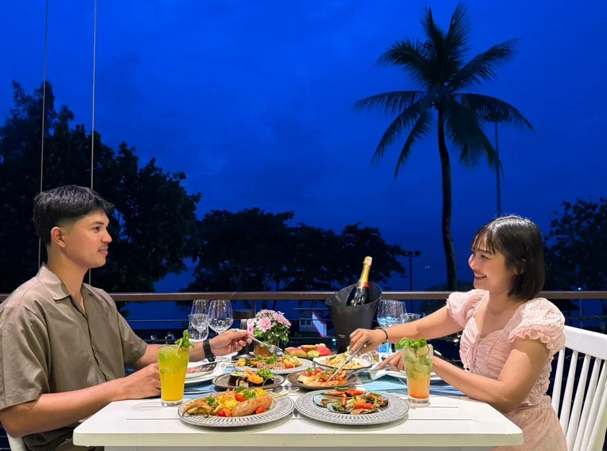 Get Ready for the Best Buffet Experience in Krabi at Holiday Ao Nang Beach Resort!
