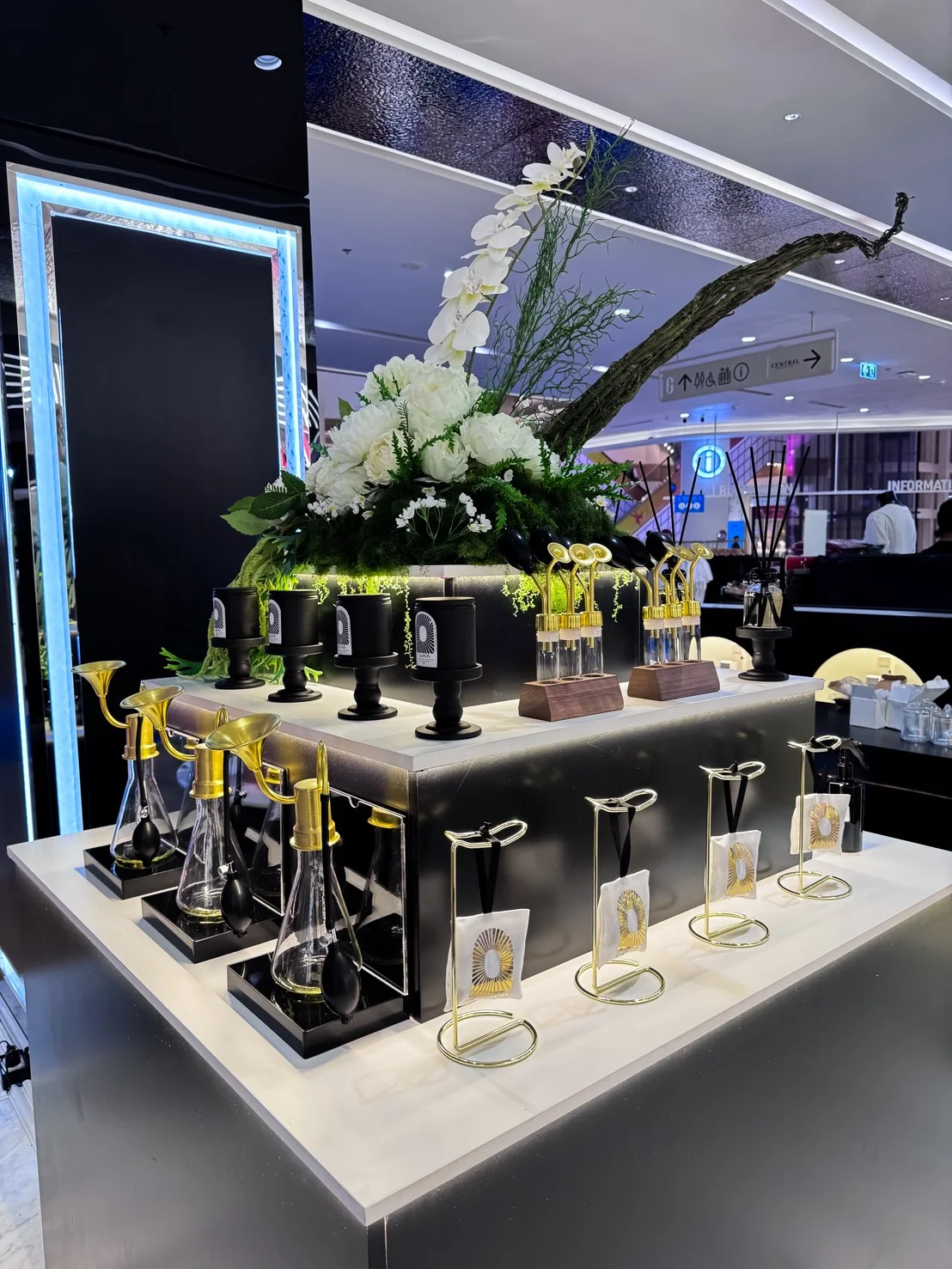 "TAHWIN - The Scent You'll Always Miss" แบรนด์เครื่องหอมไทยระดับพรีเมียม ปักธงแล้ว 3 สาขา พร้อมเดินหน้าขยายธุรกิจสร้างประสบการณ์กลิ่นที่มีความหมาย