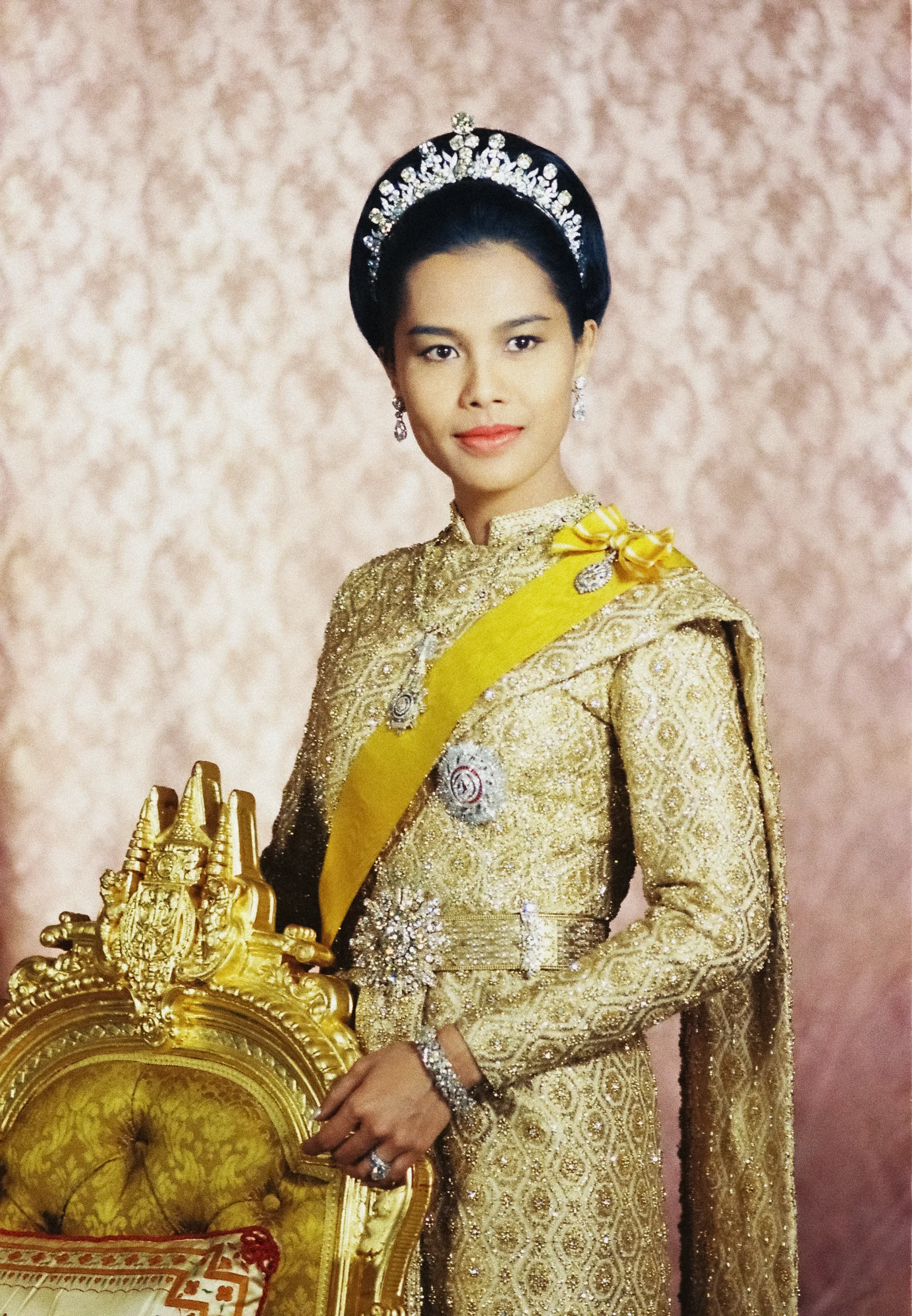 สมเด็จพระนางเจ้าสิริกิติ์ พระบรมราชินีนาถ พระบรมราชชนนีพันปีหลวง